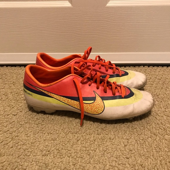 Nike Mercurial Victory IV Firm Ground Soccer Cleats - US Size 11 - Picture 2 of 5